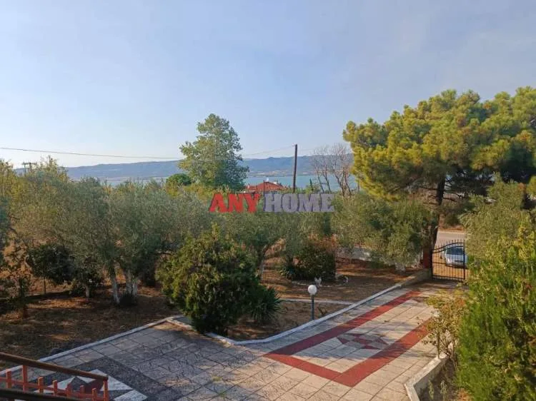 Μονοκατοικία 80τ.μ.  - 4