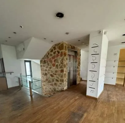 Standalone office building 1000m²  - 5