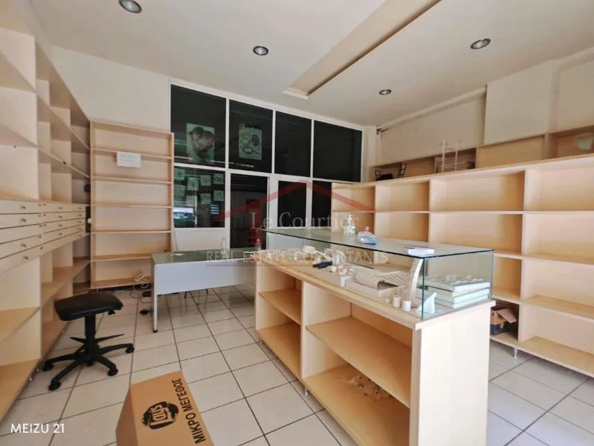 Shop 80m²  - 5