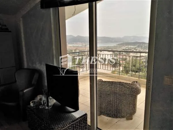 Standalone residential building 223m²  - 4
