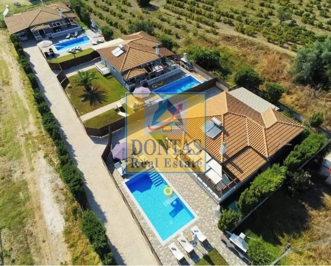 Standalone residential building 300m²  - 2