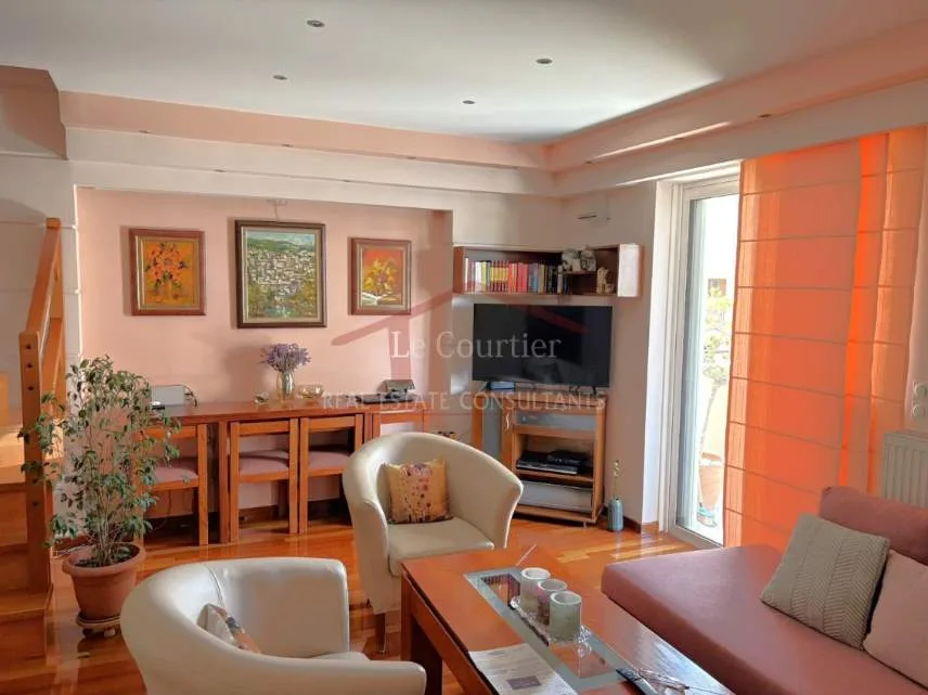 Standalone residential building 628m²  - 3