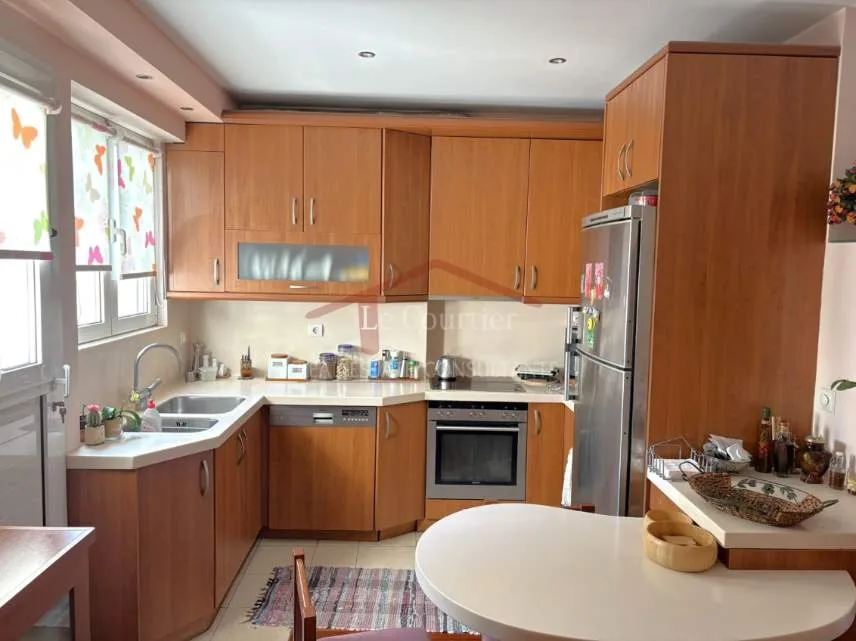 Standalone residential building 628m²  - 5