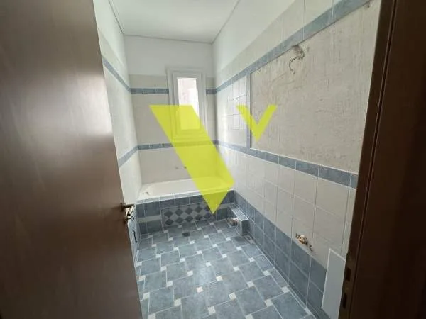Standalone residential building 449m²  - 5