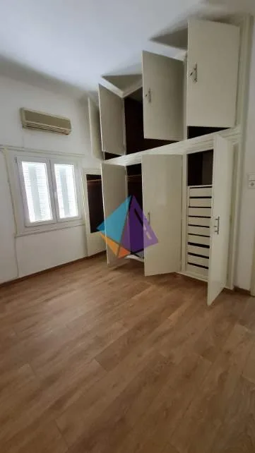 Standalone residential building 419m²  - 4