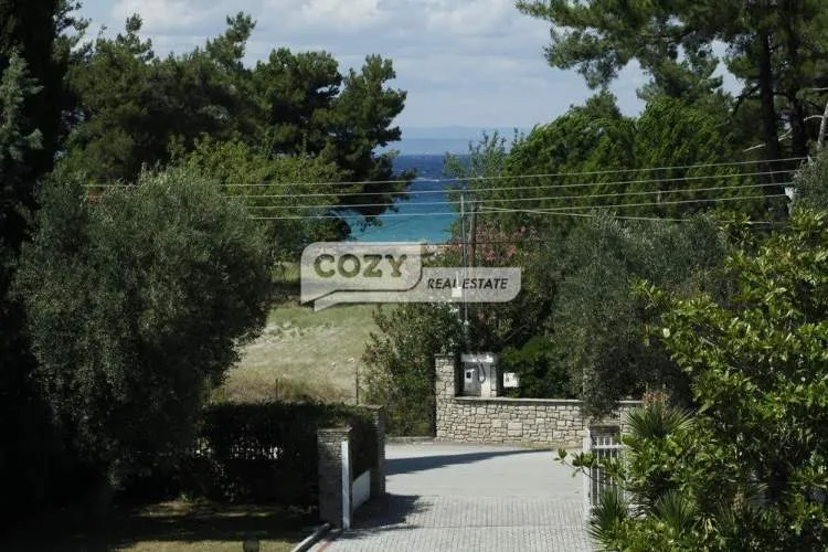 Μονοκατοικία 230τ.μ.  - 2