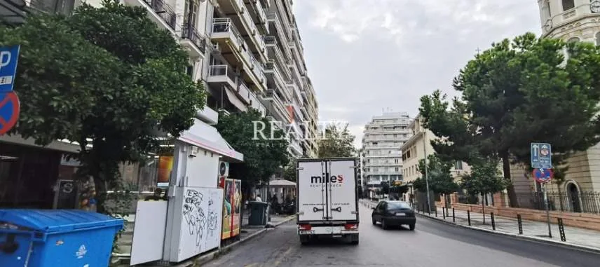 Γραφείο 650τ.μ.  - 4