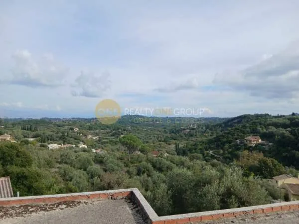Standalone residential building 200m²  - 5