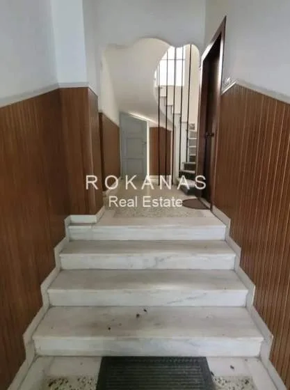 Standalone residential building 315m²  - 4