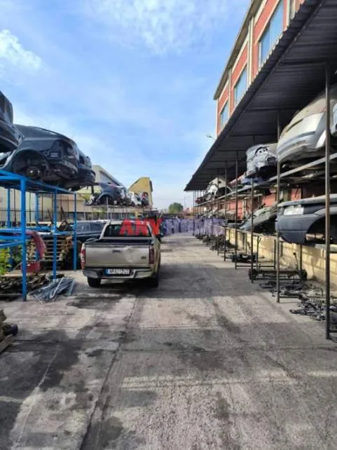 Small Industry / Industrial spaces 300m²  - 4