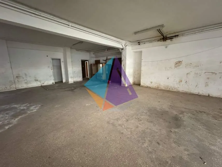 Warehouse 180m²  - 4