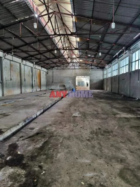 Warehouse 900m²  - 2
