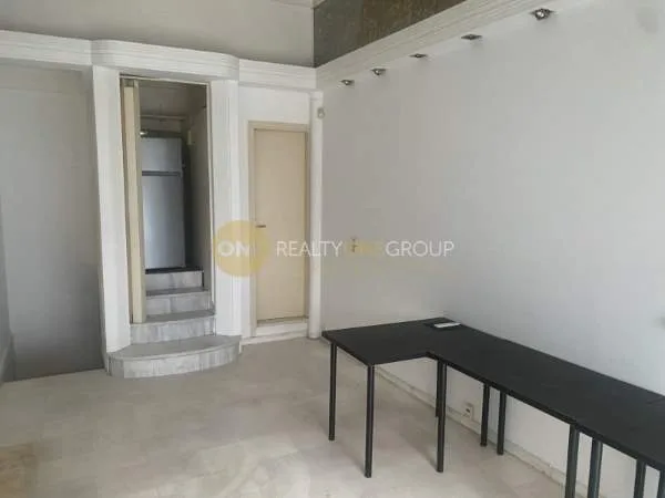 Hall / Showroom 60m²  - 2