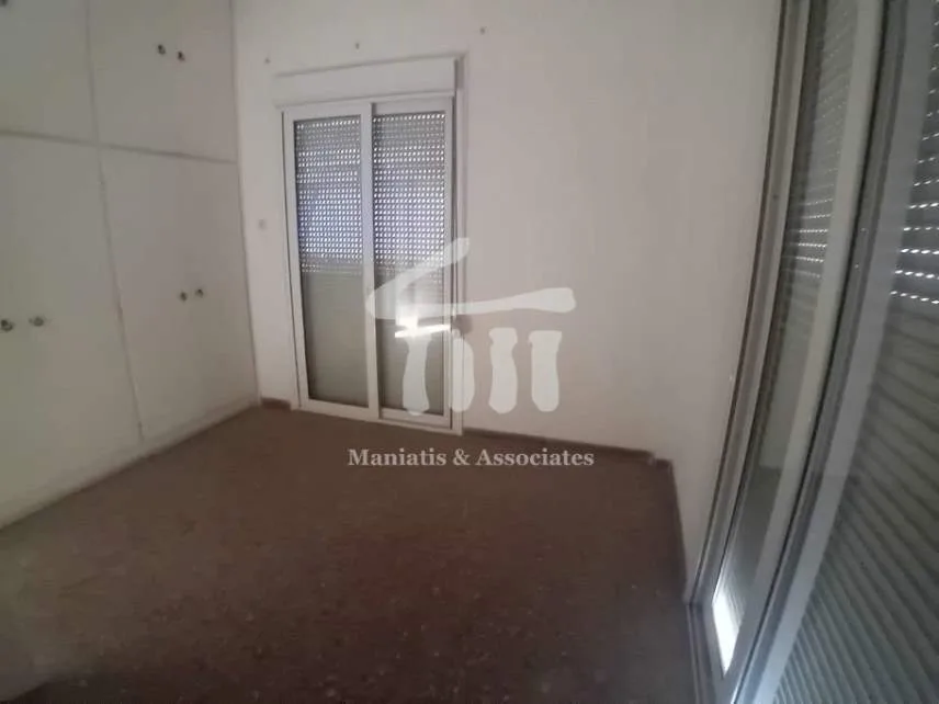 Standalone residential building 300m²  - 4
