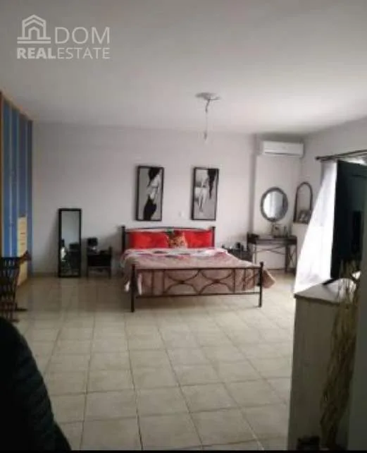 Standalone residential building 414m²  - 5