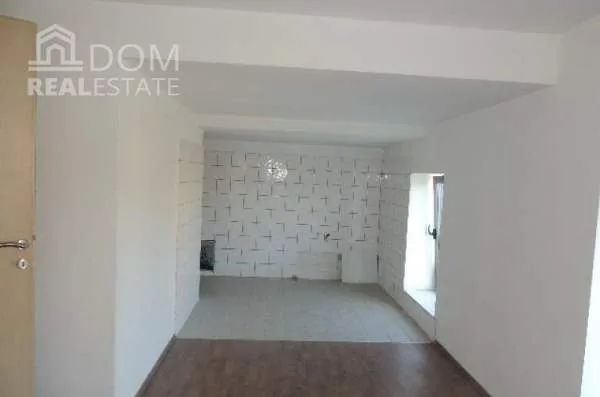 Standalone office building 2636m²  - 3