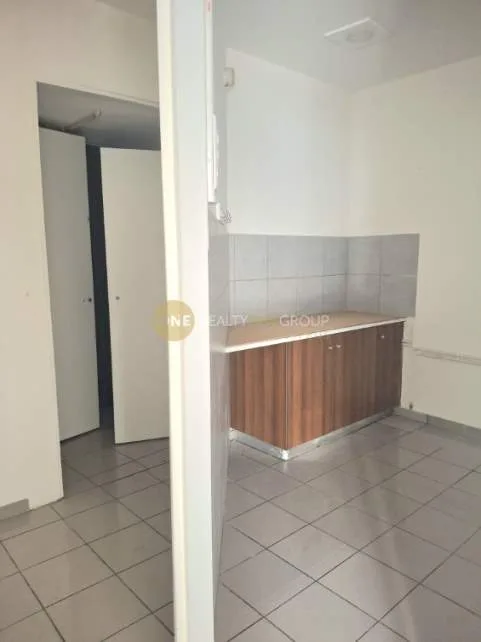 Standalone office building 300m²  - 3