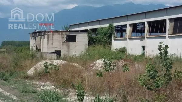 Small Industry / Industrial spaces 2460m²  - 4