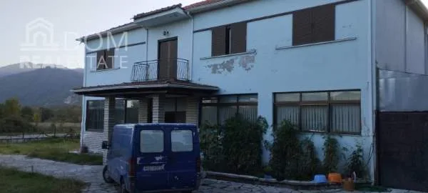 Βιοτεχνικοί / Βιομηχανικοί χώροι 661τ.μ.  - 2
