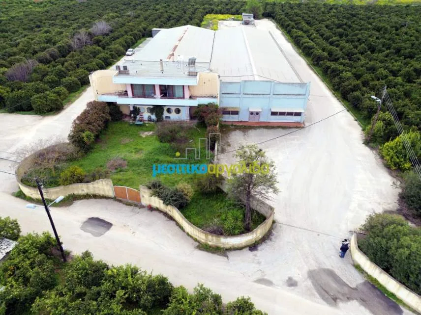 Βιοτεχνικοί / Βιομηχανικοί χώροι 800τ.μ.  - 2