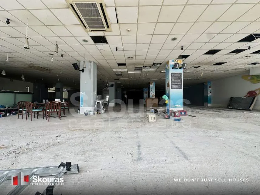 Shop 1080m²  - 3