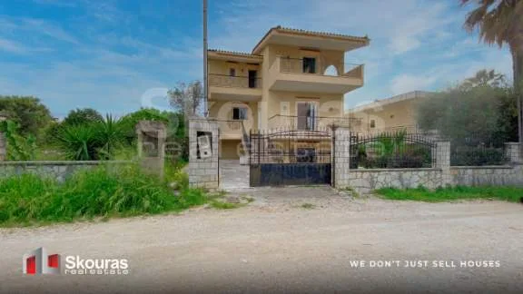 Detached house 220m²  - 2
