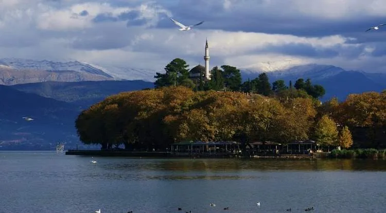 Αυτόνομο κτήριο γραφείων 2100τ.μ.  - 4