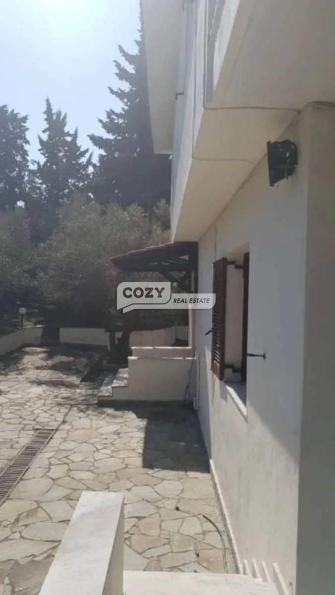 Μονοκατοικία 340τ.μ.  - 2