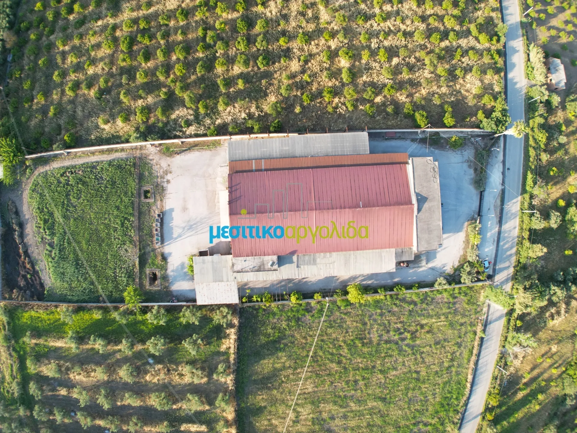 Βιοτεχνικοί / Βιομηχανικοί χώροι 1496τ.μ.  - 4