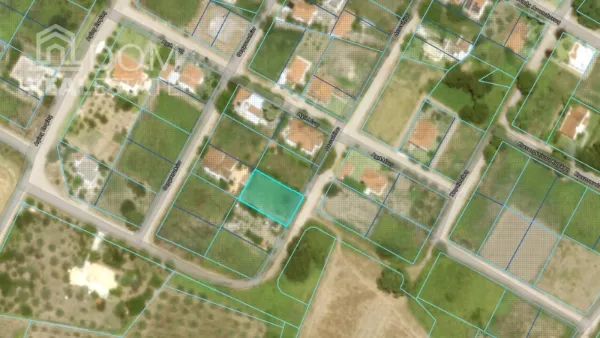 Plot 541m²  - 5