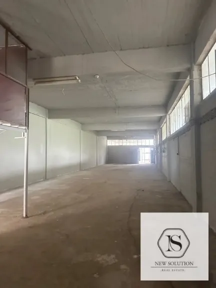 Warehouse 700m²  - 2