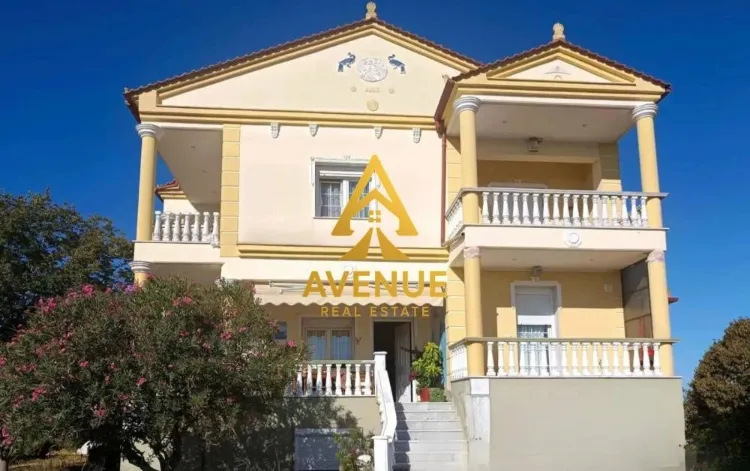 Μονοκατοικία 240τ.μ.  - 2