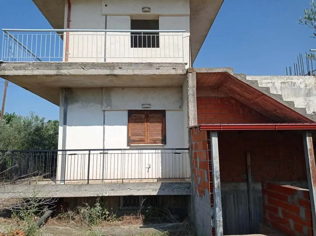 Μεζονέτα 200τ.μ.  - 4