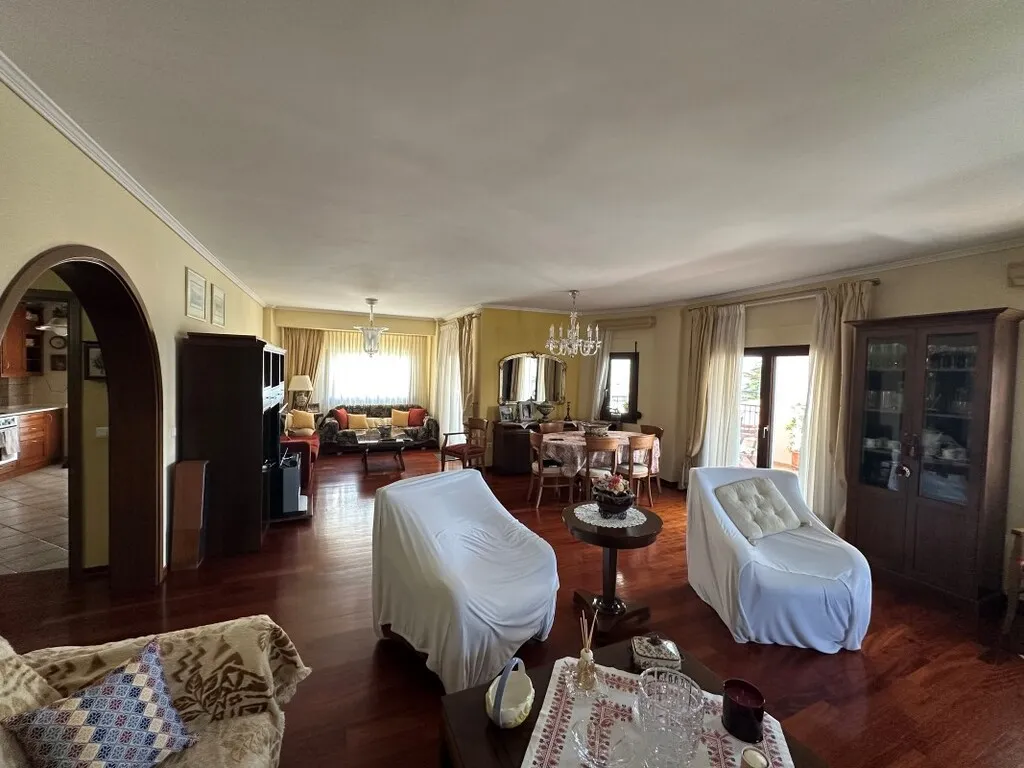Apartment 200m²  - 4