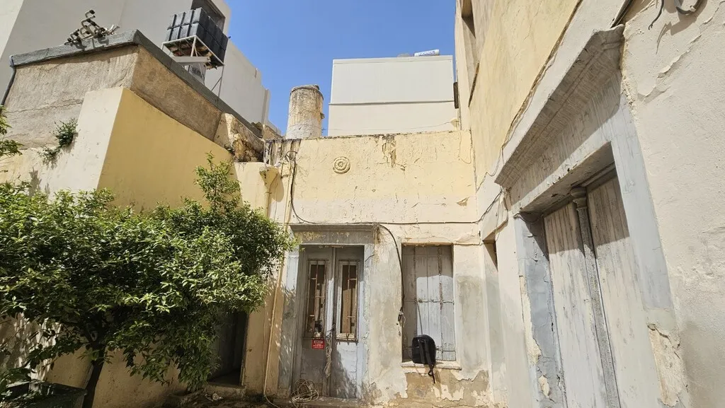 Αυτόνομο κτήριο κατοικιών 354τ.μ.  - 3