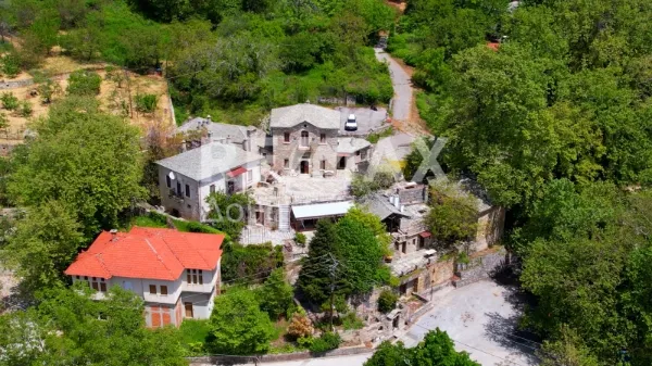 Αυτόνομο κτήριο κατοικιών 1028τ.μ.  - 2