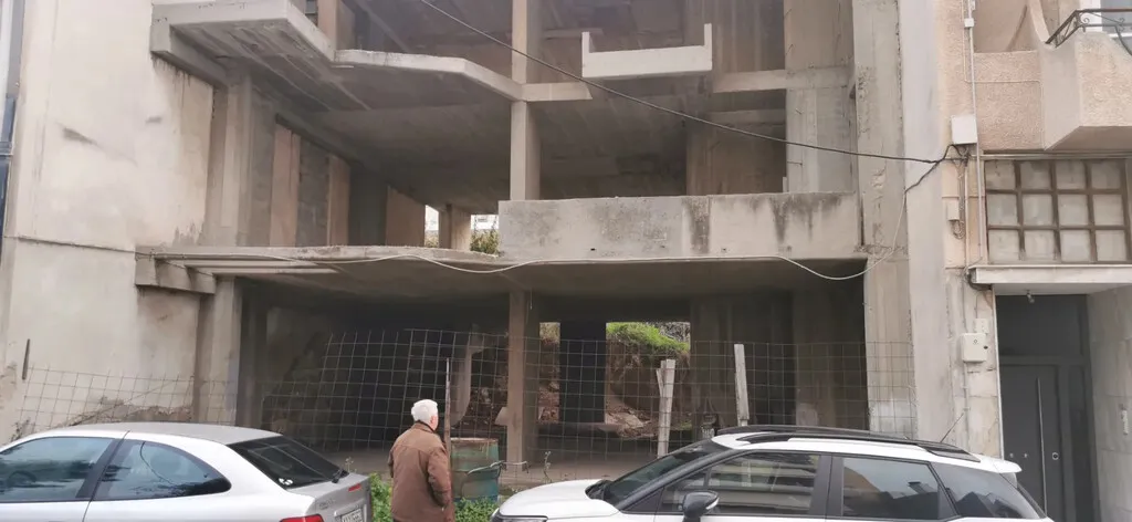 Αυτόνομο κτήριο κατοικιών 472τ.μ.  - 3