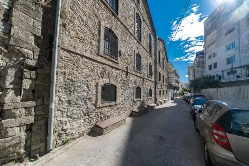 Αυτόνομο κτήριο κατοικιών 830τ.μ.  - 5