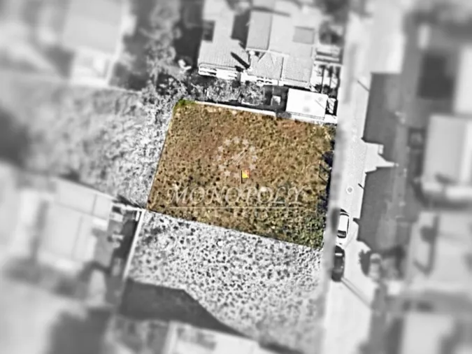 Plot 387m²  - 3