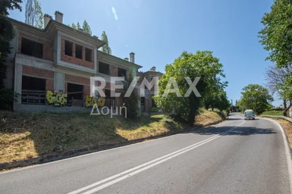 Standalone residential building 465m²  - 2