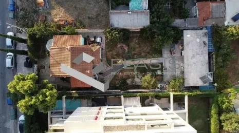 Plot 650m²  - 3