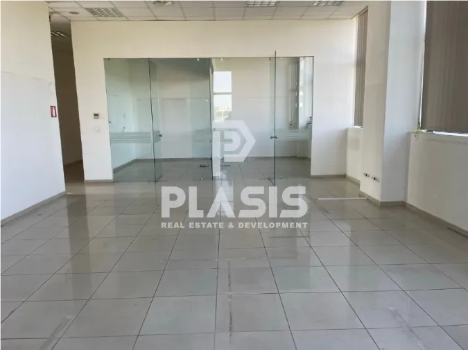 Shop 1600m²  - 5
