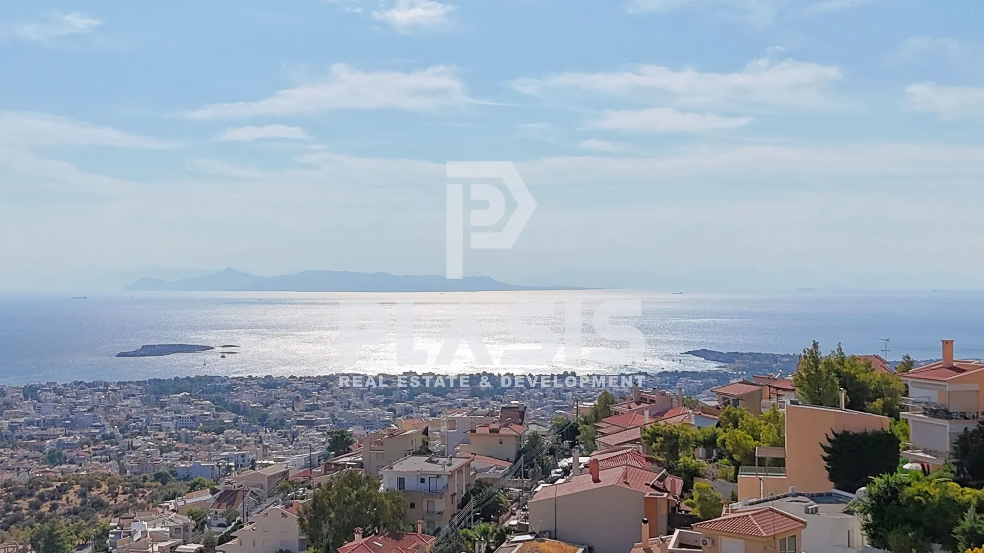 Plot 597m²  - 3