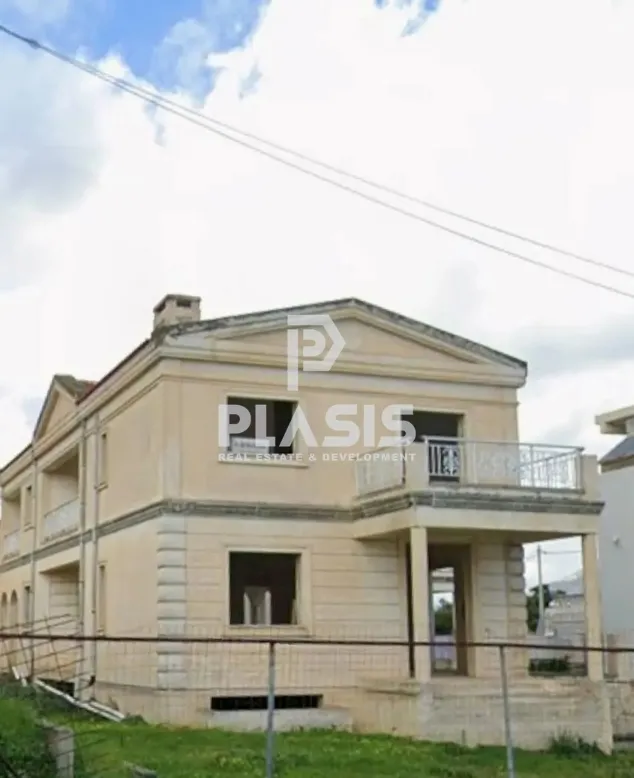 Standalone residential building 1300m²  - 3