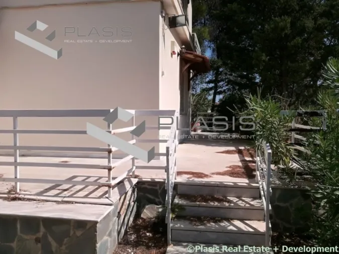 Μονοκατοικία 220τ.μ.  - 2