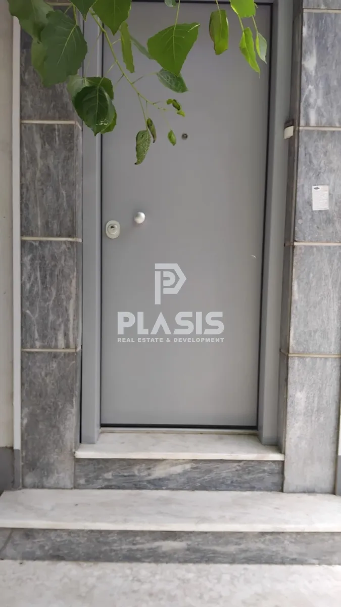 Standalone residential building 275m²  - 3