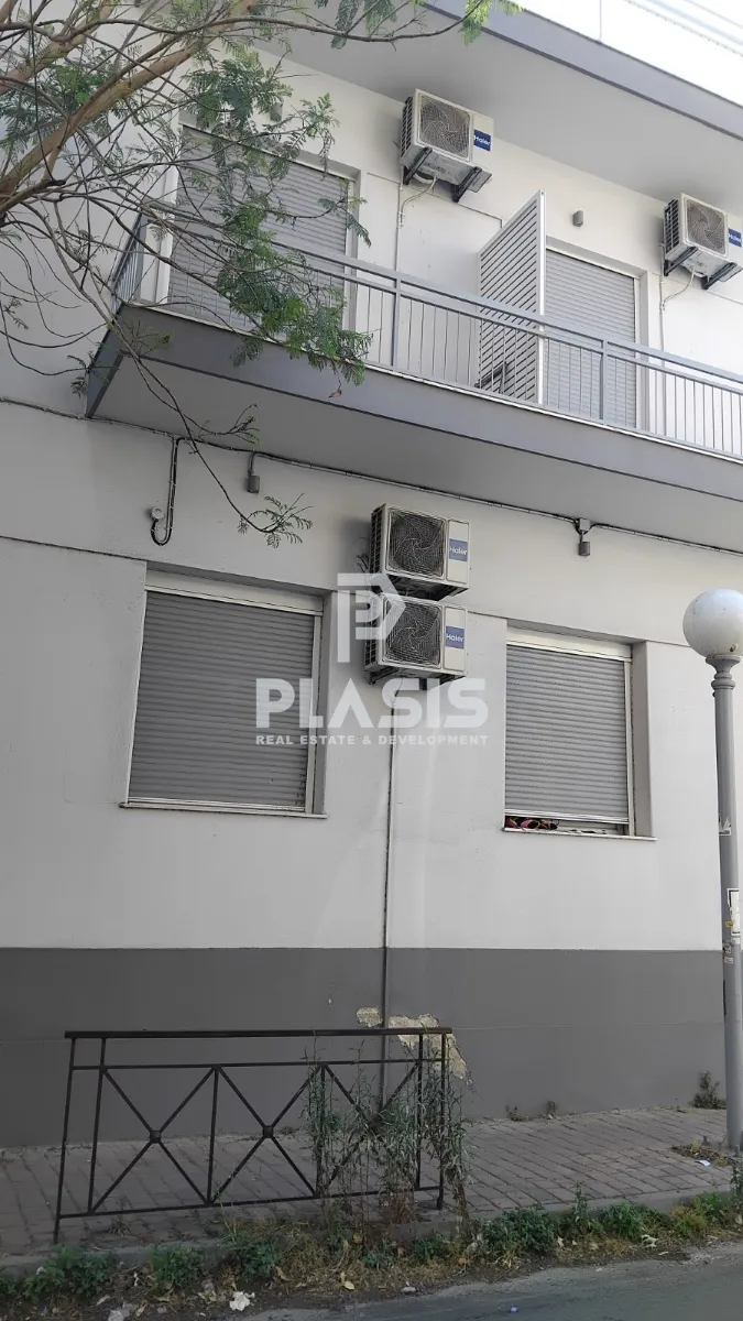 Standalone residential building 275m²  - 4
