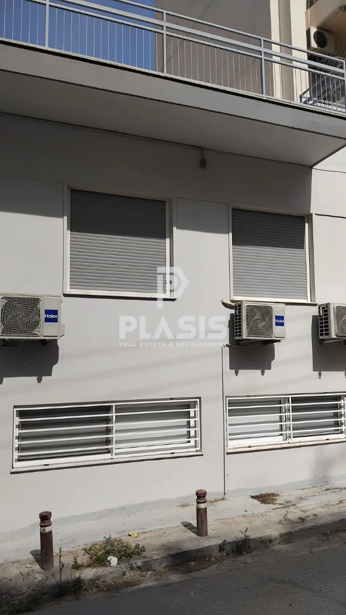 Standalone residential building 275m²  - 5