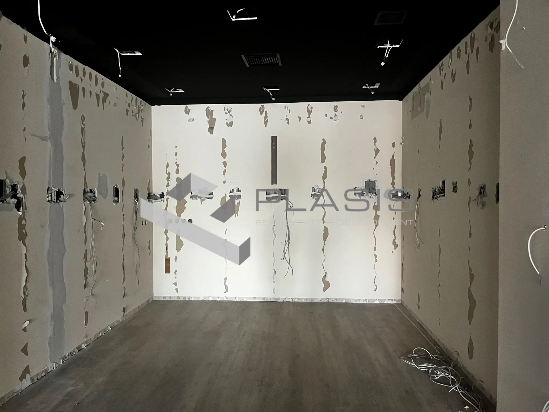 Κατάστημα 525τ.μ.  - 4