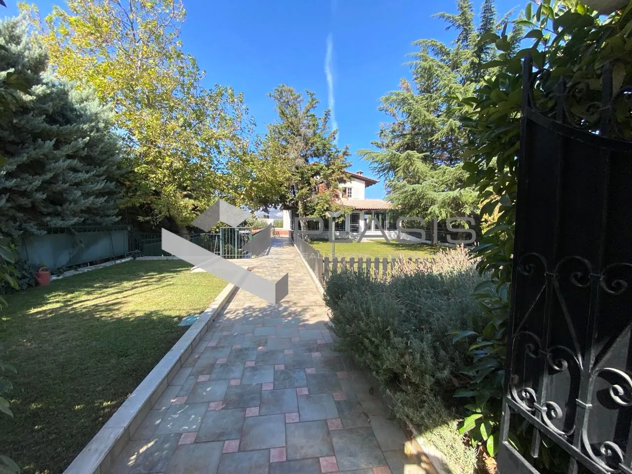 Standalone office building 220m²  - 3